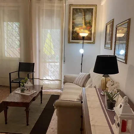 Lungotevere Vacation Nest Apartment